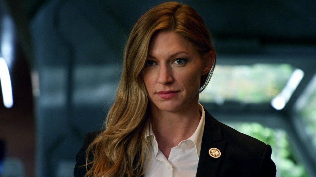 Jes Macallan on Legends of Tomorrow