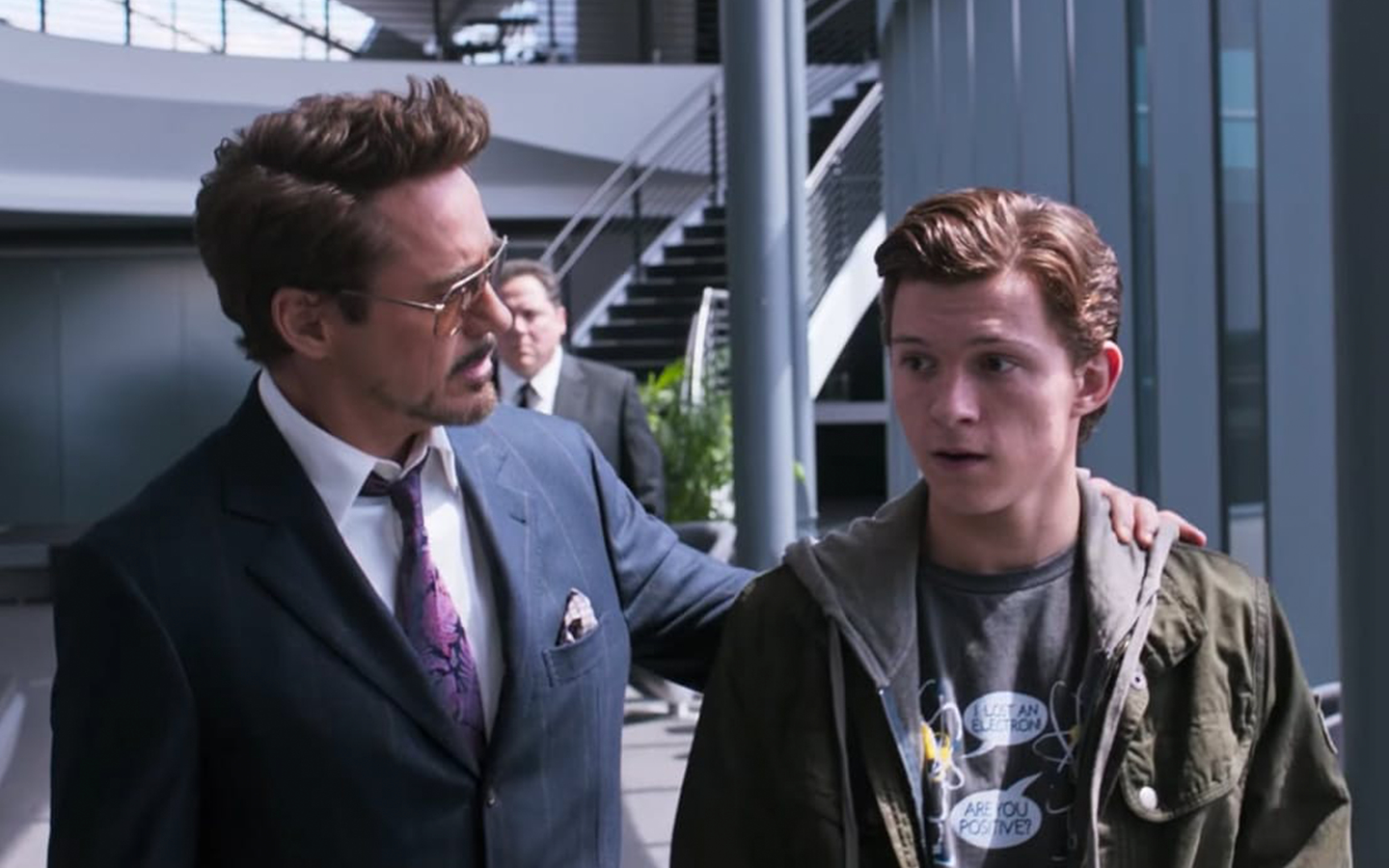 Tom Holland Reveals the Relationship Between Peter Parker and Tony Stark Has a Brotherly Dynamic