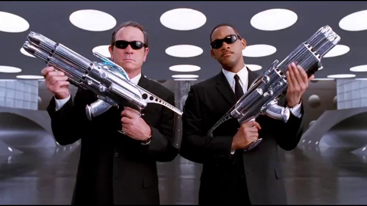 Sony’s ‘Men in Black’ Spinoff  Will Have 2019 Release, Hires ‘Iron Man’ Writers