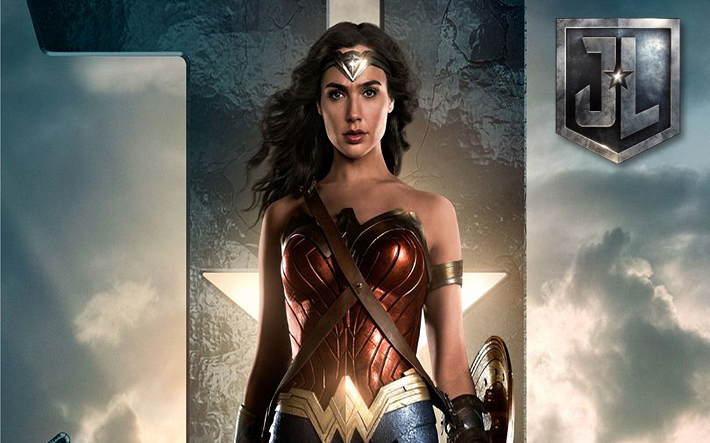 Gal Gadot Talks Wonder Woman’s Growth in ‘Justice League’ And Her Relationship With Batman